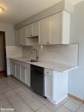 27554 Jean Rd in Warren, MI - Building Photo - Building Photo