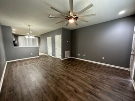 8145 Summerside Cir in Jacksonville, FL - Building Photo - Building Photo