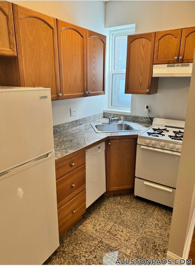 1189 Commonwealth Ave in Boston, MA - Building Photo - Building Photo