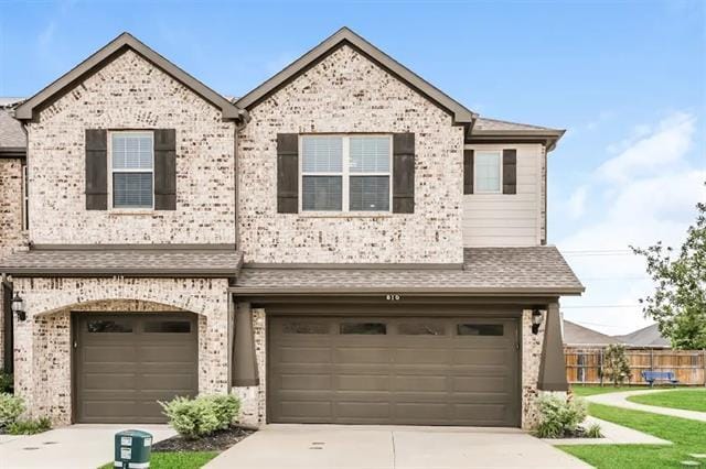 property at 816 Bonnet Trl
