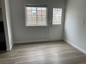 371 Somerset Crescent in Sarnia, ON - Building Photo - Building Photo