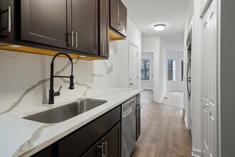 1904 N Whipple St in Chicago, IL - Building Photo - Building Photo