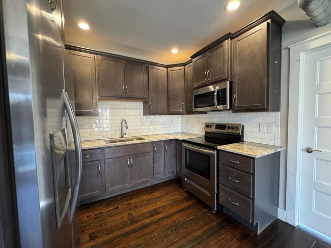 201 E Fifth St in Lexington, KY - Building Photo - Building Photo