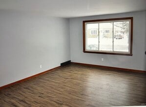 110 Waverly Ave in Buffalo, NY - Foto de edificio - Building Photo