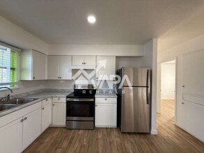 9226 Nagel St in San Antonio, TX - Building Photo - Building Photo