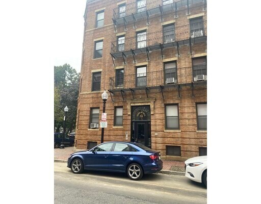 36 East Newton St in Boston, MA - Building Photo
