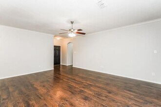 3113 Royal Crest Dr in Fort Worth, TX - Building Photo - Building Photo