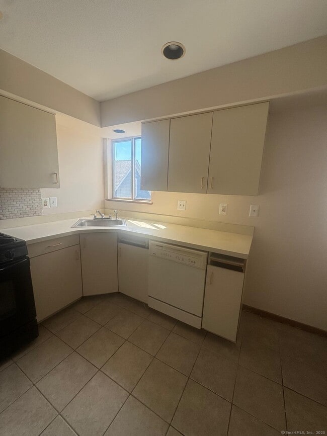 204 Wheeler Ave in Bridgeport, CT - Building Photo - Building Photo