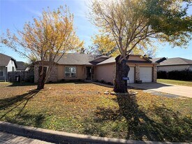 405 Burlwood Ct in Round Rock, TX - Building Photo