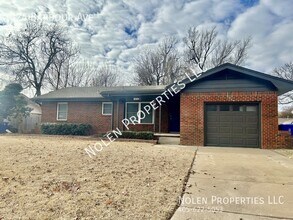 324 Barbour Ave in Norman, OK - Building Photo - Building Photo