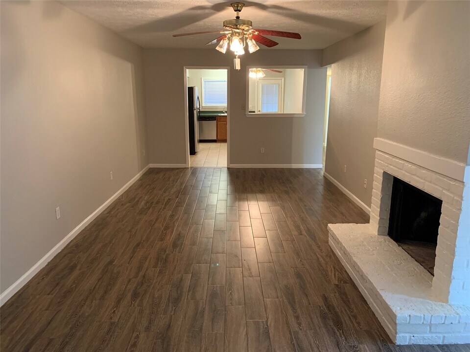 6401 Deihl Rd in Houston, TX - Building Photo