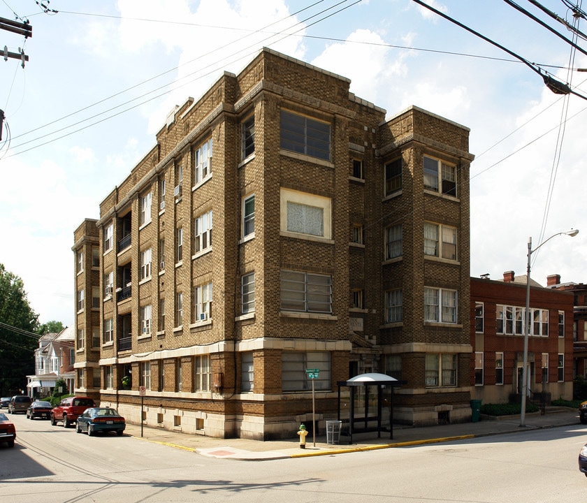 Virginia Apartment in Parkersburg, WV - Building Photo