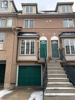 75 Strathaven Dr in Mississauga, ON - Building Photo