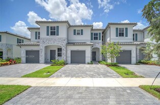 12002 NW 47th Manor in Coral Springs, FL - Building Photo