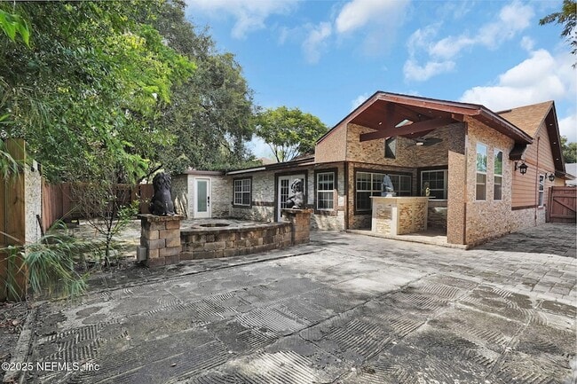 8786 Spring Harvest Ln E in Jacksonville, FL - Foto de edificio - Building Photo