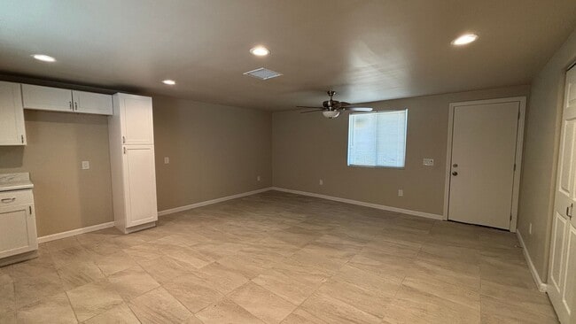 677 S Santa Fe St in Hemet, CA - Building Photo - Building Photo