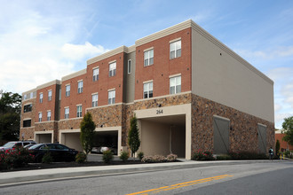 South Main Commons in Newark, DE - Foto de edificio - Building Photo