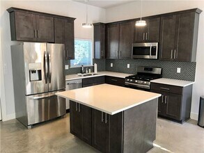 904 E 54th St in Austin, TX - Building Photo - Building Photo