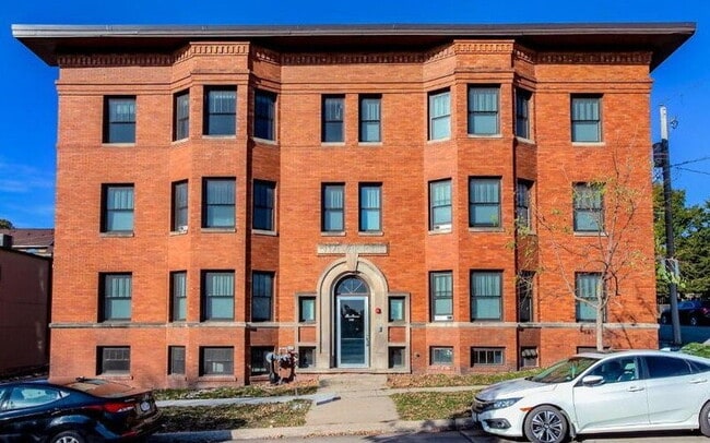 property at 718 15th St