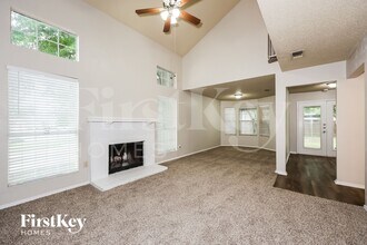 208 Spanish Moss Dr in Arlington, TX - Building Photo - Building Photo