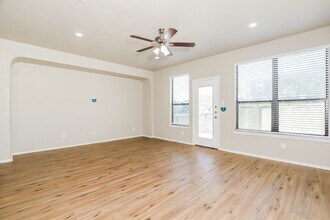 1218 Bridle Bit in San Antonio, TX - Building Photo - Building Photo