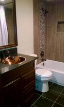 17105 SE Jones Rd in Renton, WA - Foto de edificio - Building Photo