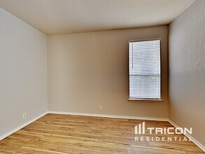 150 Roadrunner Ave in New Braunfels, TX - Building Photo - Building Photo