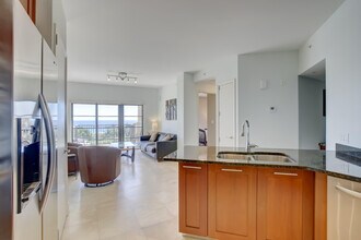 2409 N Ocean Blvd in Fort Lauderdale, FL - Building Photo - Building Photo