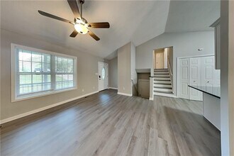 412 Due W Pl in Dallas, GA - Foto de edificio - Building Photo