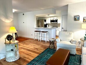 1481 Center St Ext in Mount Pleasant, SC - Building Photo - Building Photo