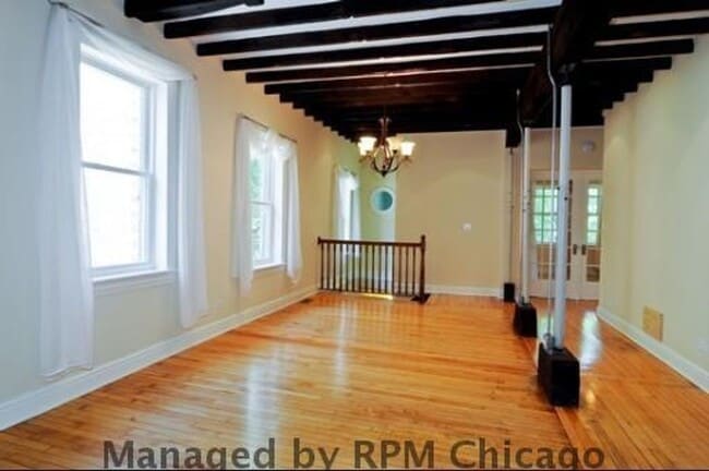 property at 1357 N Wolcott Ave