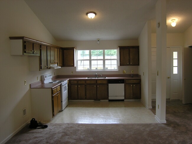 16 Silver Spur Ct in Greenville, SC - Building Photo - Building Photo