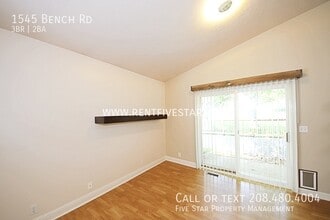 1545 Bench Rd in Pocatello, ID - Building Photo - Building Photo