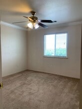 13410 Crocus Way in Armona, CA - Building Photo - Building Photo