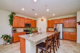3808 Canterbury Park Dr in Pearland, TX - Foto de edificio - Building Photo