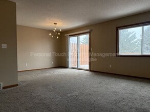 2733-33 1/2 Avenue S in Fargo, ND - Building Photo - Building Photo