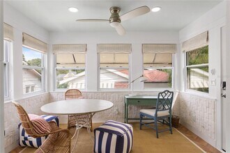 1716 Oak St NE in St. Petersburg, FL - Building Photo - Building Photo