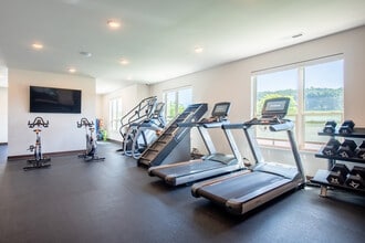 Esker Apartments in Madison, WI - Foto de edificio - Interior Photo