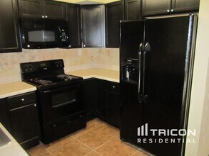 11685 Sands Ave in Jacksonville, FL - Building Photo - Building Photo