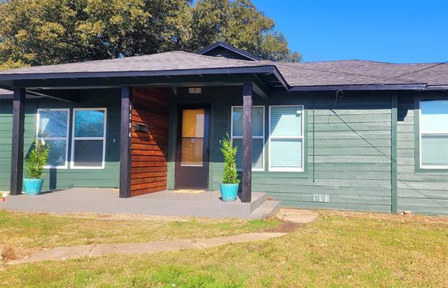 property at 1204 Live Oak St