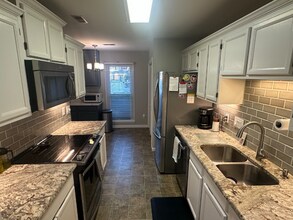 9129 Kings Canyon Dr in Charlotte, NC - Building Photo - Building Photo