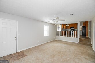 1005 Lombardy Way in Jonesboro, GA - Building Photo - Building Photo