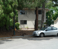 818 Reinert in Mountain View, CA - Foto de edificio - Building Photo