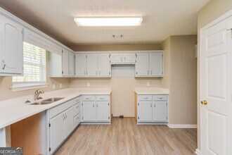 235 Cypress Dr in Covington, GA - Building Photo - Building Photo