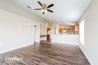 984 Alsace Dr in Kissimmee, FL - Foto de edificio - Building Photo