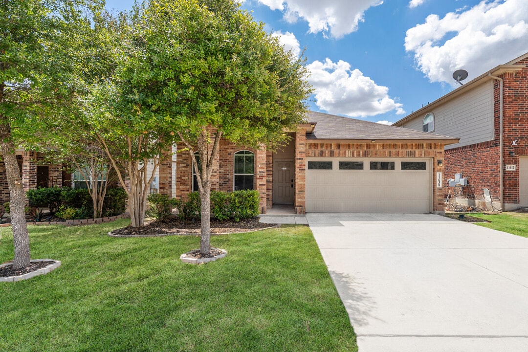 11638 Poppy Sands in San Antonio, TX - Building Photo