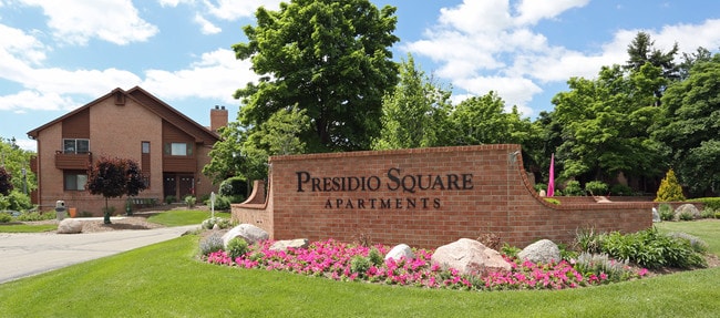 Presidio Square Apartments in Milwaukee, WI - Foto de edificio - Building Photo