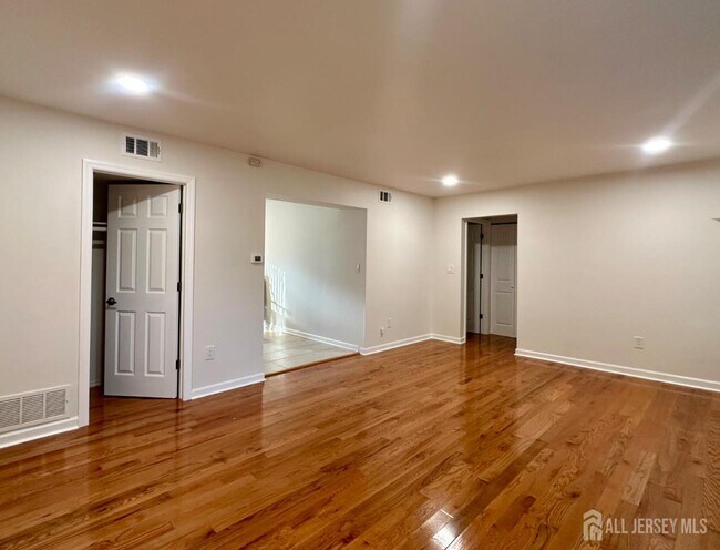 37 Judson St in Edison, NJ - Building Photo - Building Photo