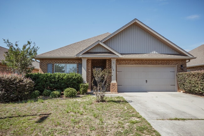 668 Teal St