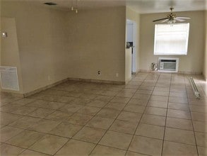 2829 Jackson St in Hollywood, FL - Building Photo - Building Photo